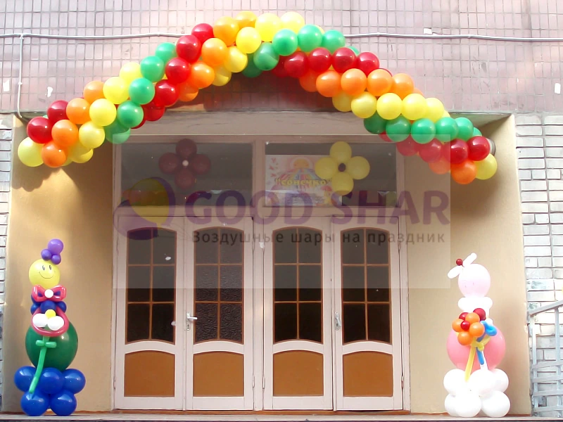 Оформление школьного крыльца