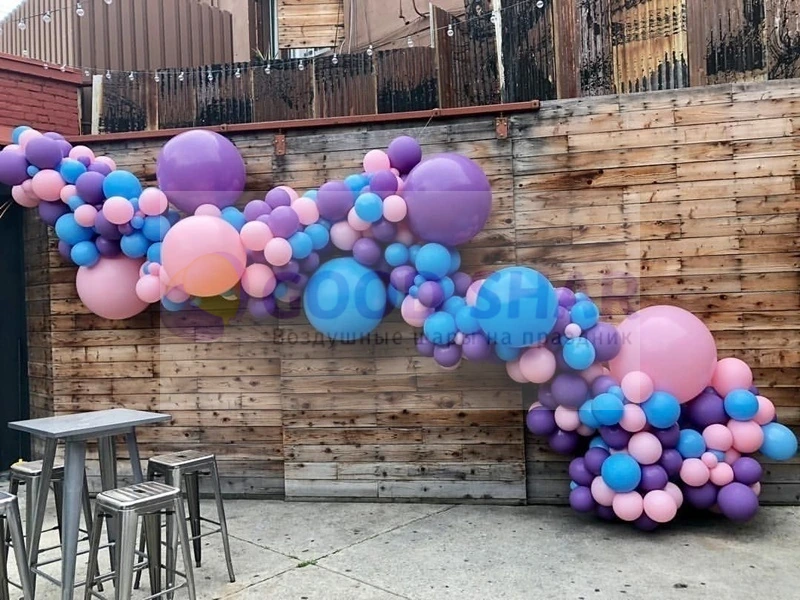 Арка из гелиевых шаров