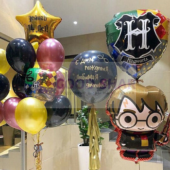 Набор воздушных шаров «Гарри Поттер» и  герб  «Хогвартса» c фонтаном из латексных шаров Набор воздушных шаров «Гарри Поттер» и  герб  «Хогвартса» c фонтаном из латексных шаров